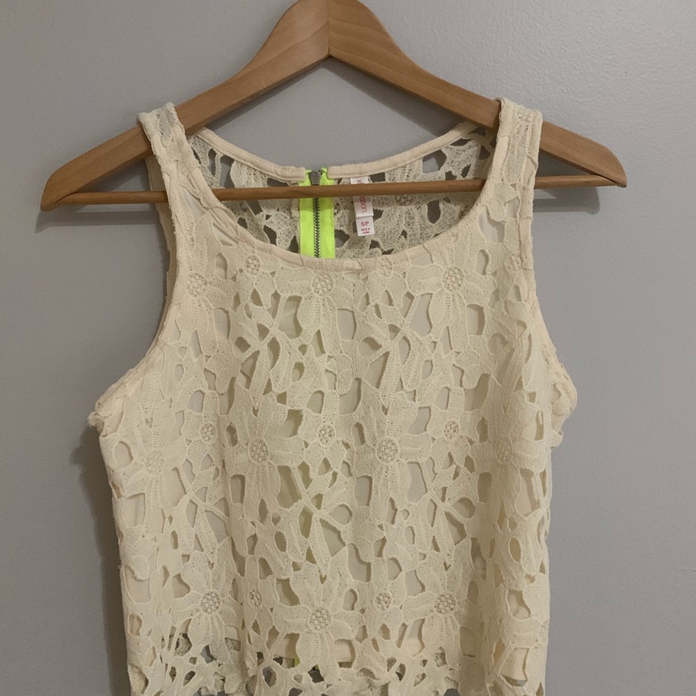 Xhilaration  lace with lining in front top